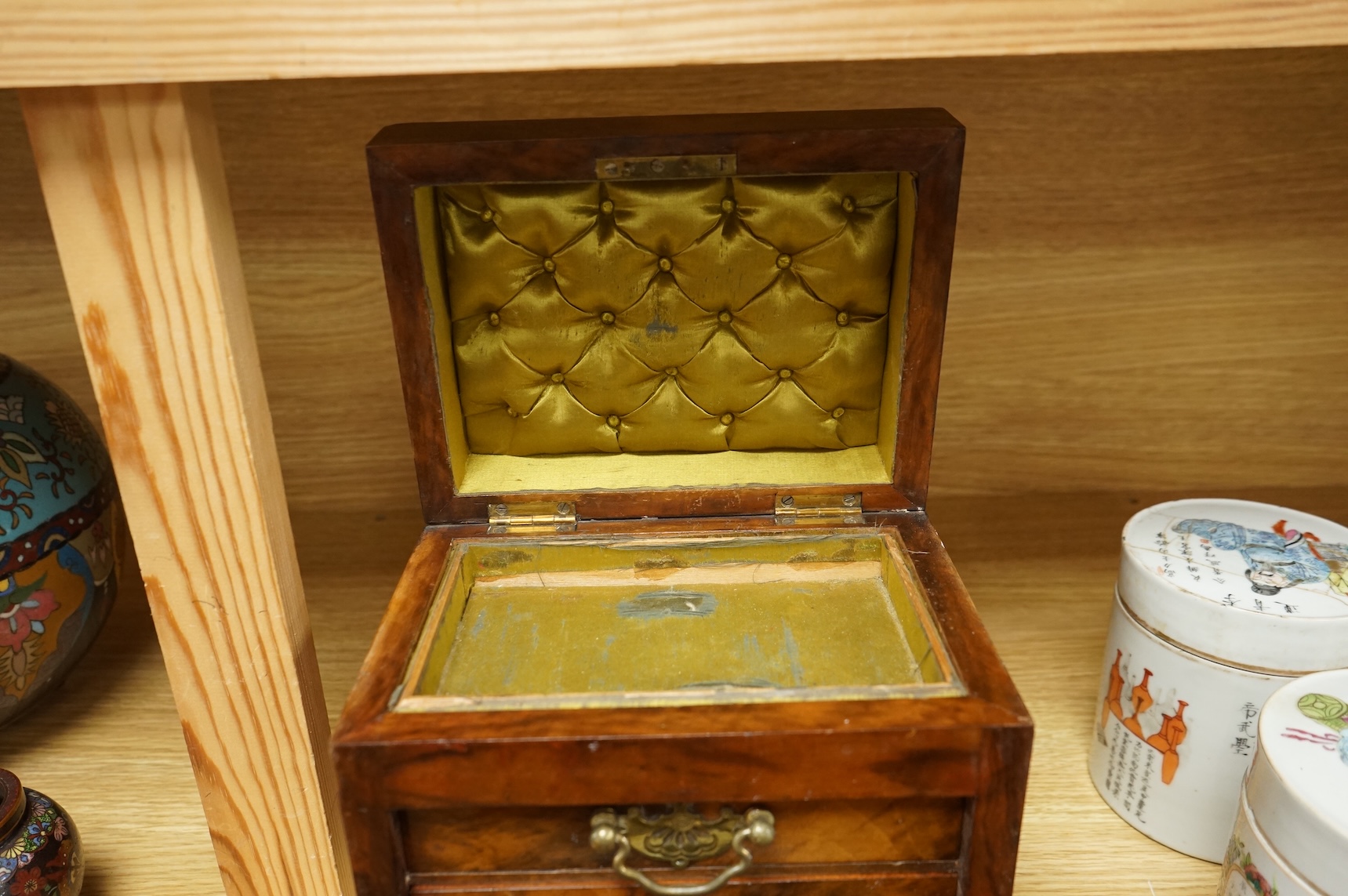 A Victorian burr walnut jewellery casket with three drawers, with key, 21cm high